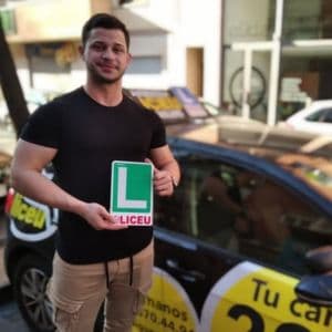 Alumna del carnet de moto A2 aprobada en Liceu Granollers