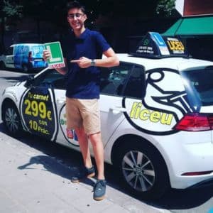 Alumno con su carnet, Vallès Oriental
