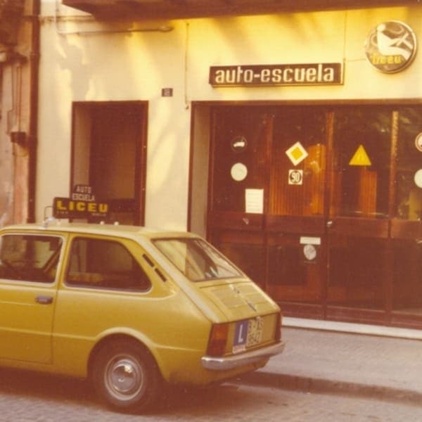 Fachada original de Autoescuela Liceu en Carrer de Roger de Flor, 31, Granollers, 1961